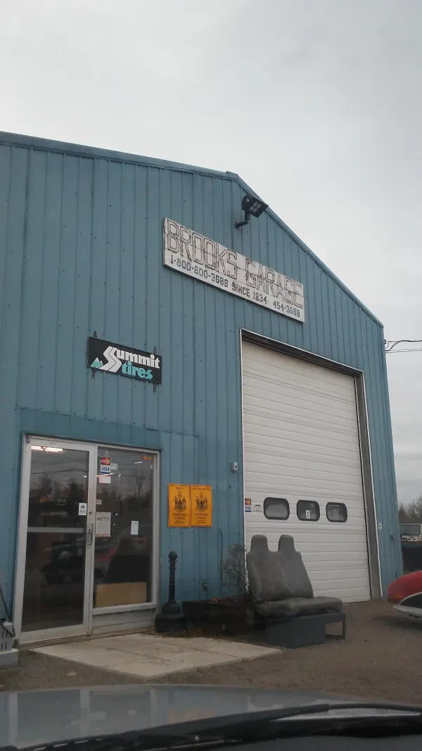 Brooks Garage - photo 2