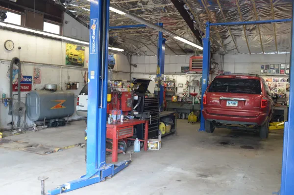 Murray Brothers Garage - photo 2