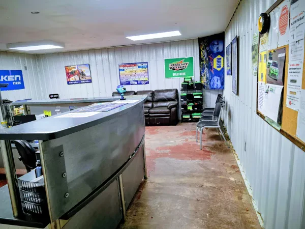 Gray's Auto Repair - photo 4