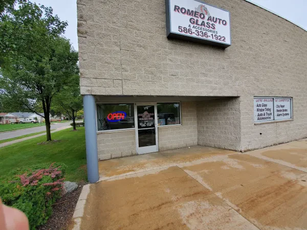 Romeo Auto Glass & Accessories - photo 2