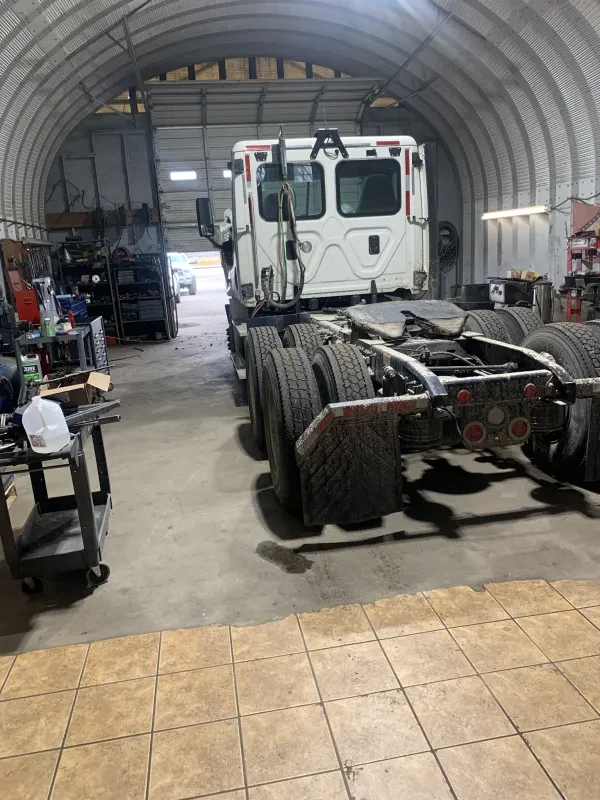 B&M Truck & Trailer Service - photo 3