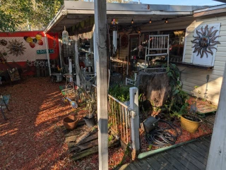 Antiques & Uniques in Ozona