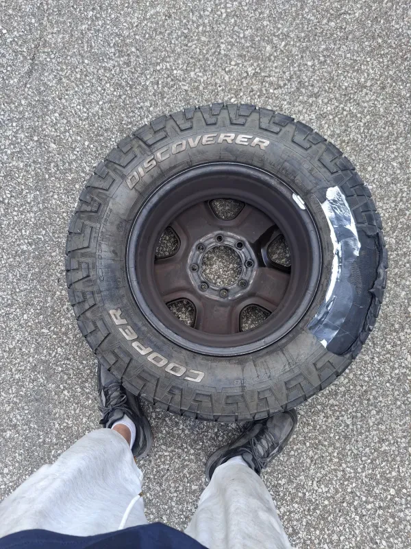 D&S Truck Tire and Towing - photo 3