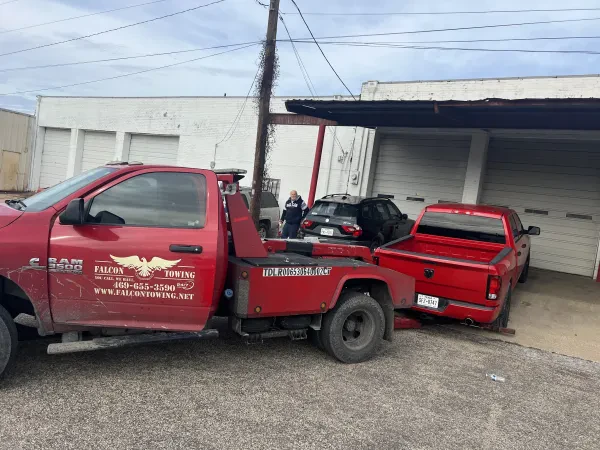 Falcon Towing - photo 3