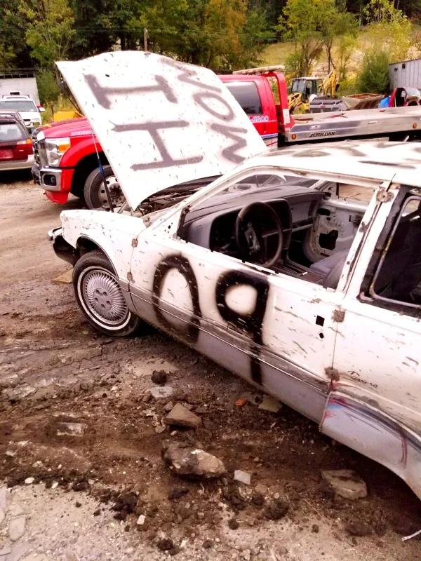 Putnam Collision Center - photo 4