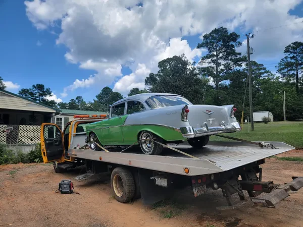 Chavez Towing and Roadside Service - photo 2