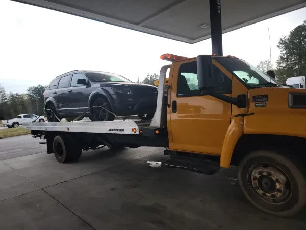 Chavez Towing and Roadside Service - photo 4
