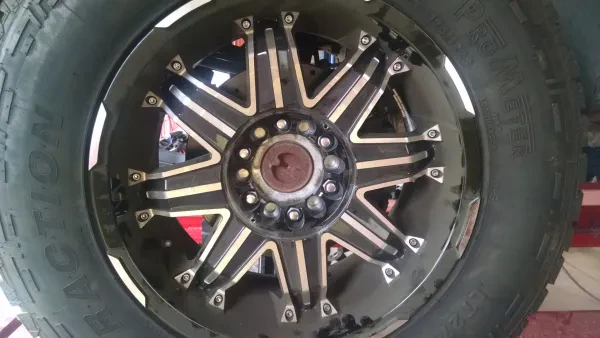 Westmoreland's Garage - photo 3