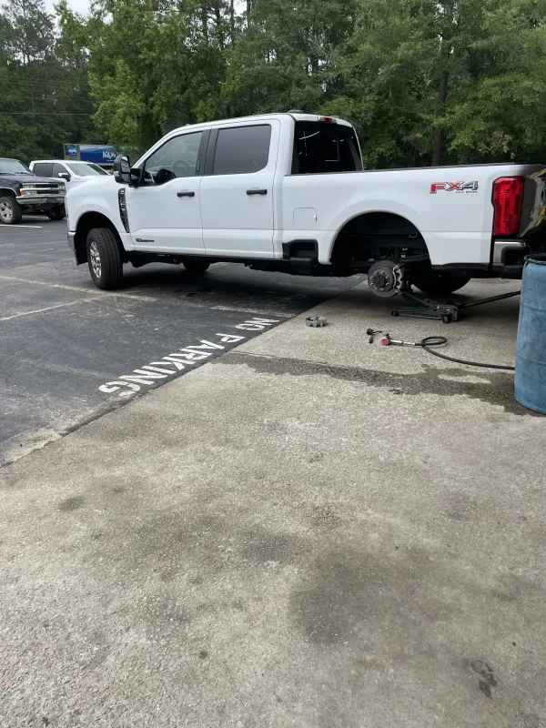 Thomson Tire Co. - photo 2