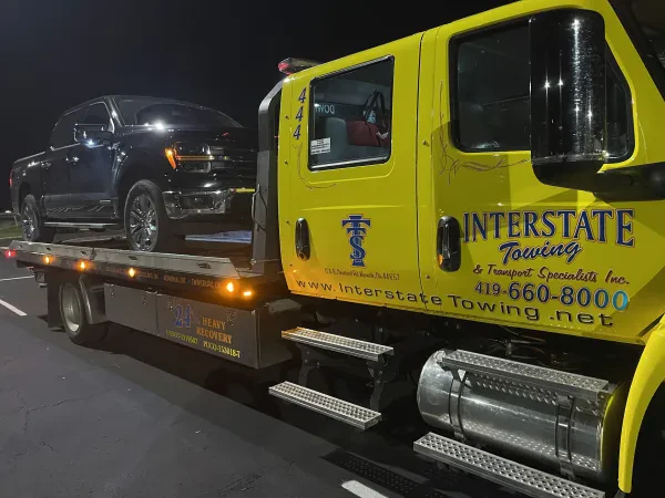 Interstate Heavy Duty Towing and Semi Truck Towing Service - photo 3