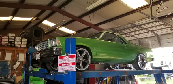 Rodarte’s tire & muffler shop - photo 3