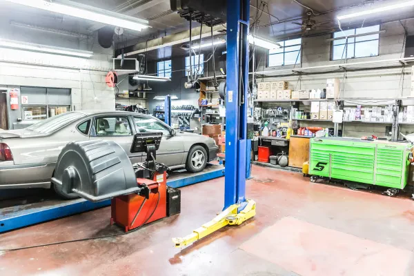 Laurel Heights Automotive - photo 2