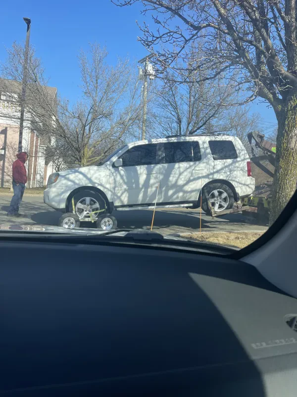 Center Towing & Truck Repair - photo 3