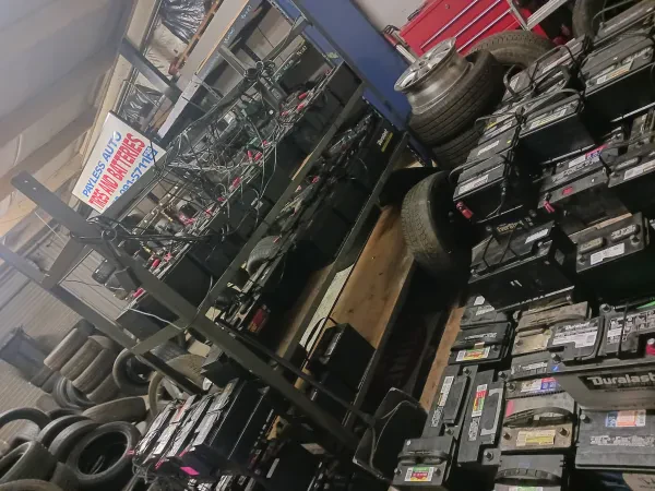 USED TIRES BATTERY FOR AUTO - photo 2