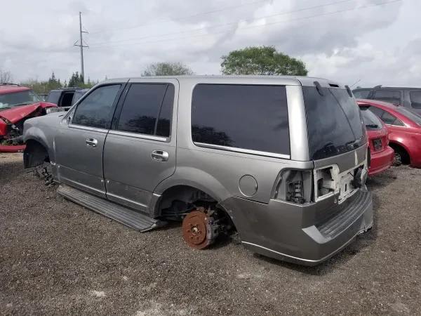 ALMARAZ USED AUTO PARTS - photo 3
