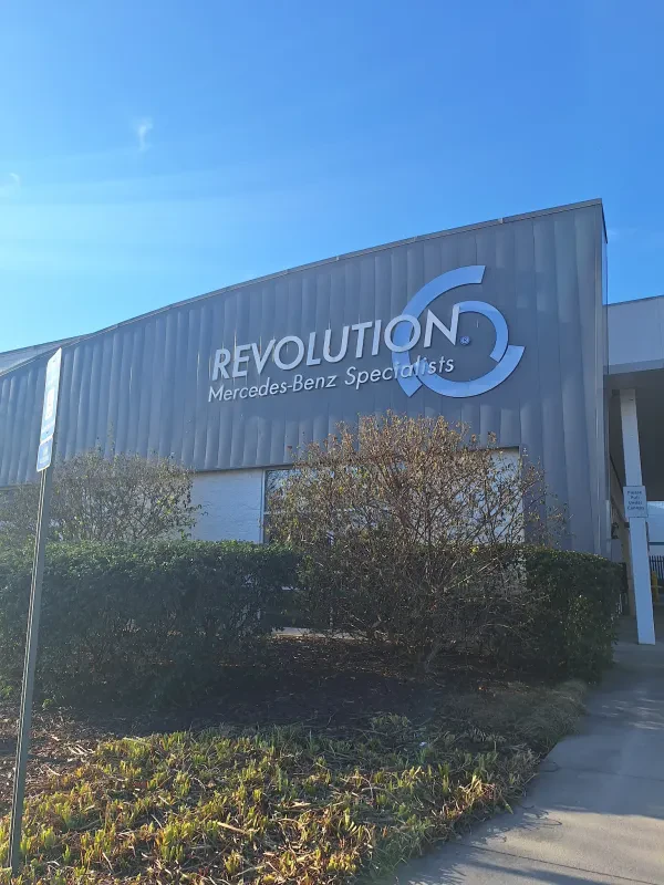 REVOLUTION Mercedes-Benz Specialists - photo 2