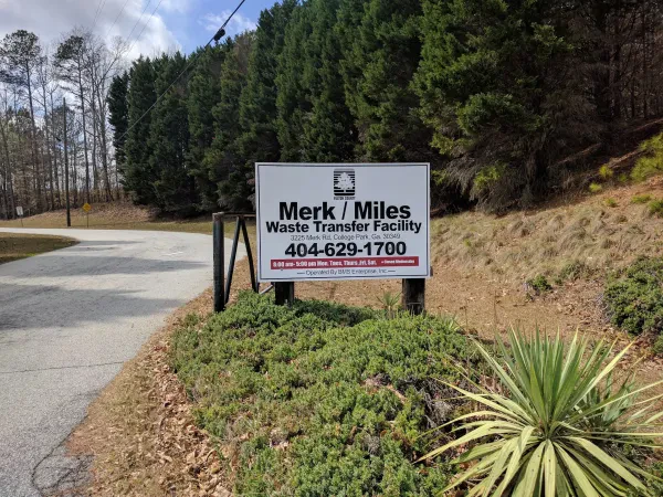 Merk Miles Citizens Convenience Center - photo 4
