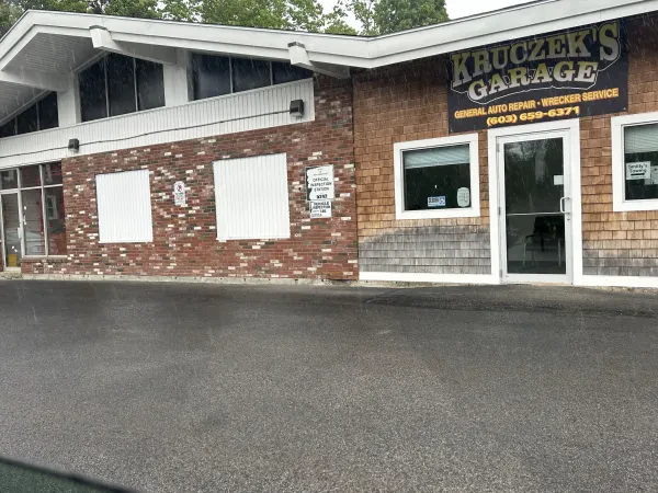 Kruczek's Garage & Towing - photo 3