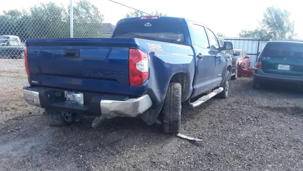 CHARLIE'S TOWING & AUTO RECOVERY - photo 3