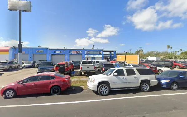 IN AND OUT AUTO CARE - photo 3