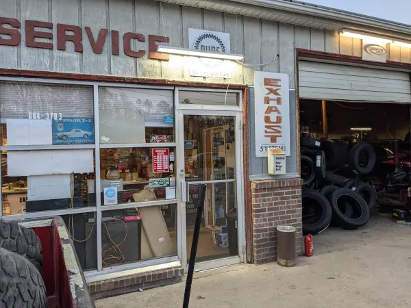 Jackie's Auto Service LLC - photo 3
