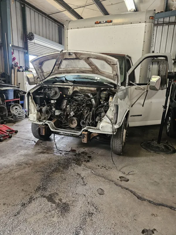Oscar's Auto Center - photo 4