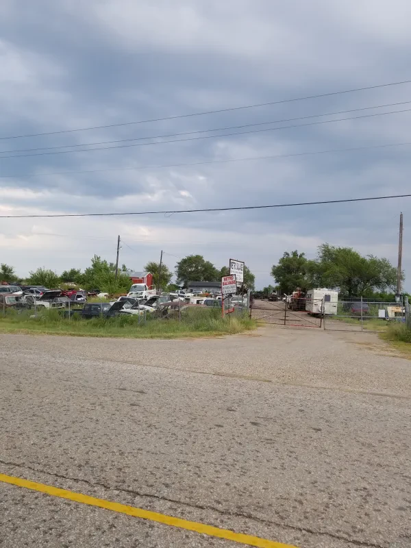 Metro Salvage & Recycling - photo 4