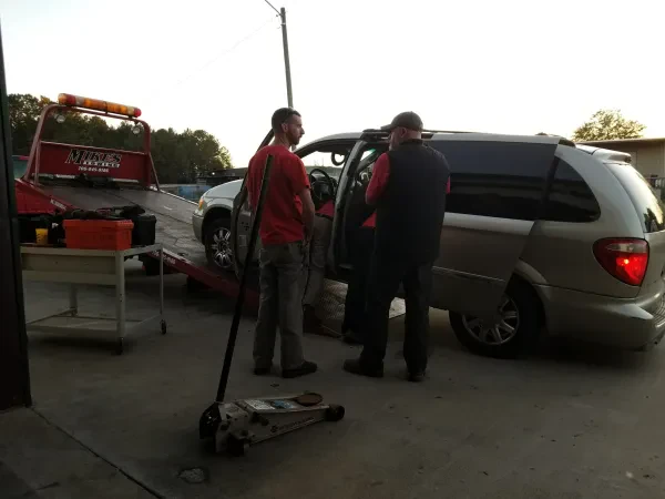 Mikes Towing - photo 2