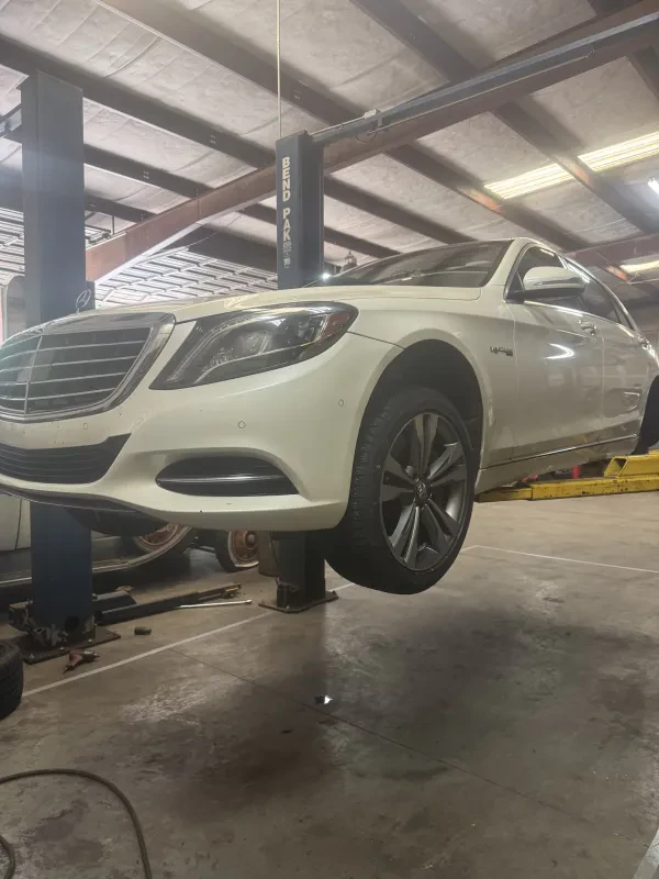 D & B Automotive Services - photo 3