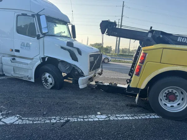 Robert's Towing & Recovery, LLC - photo 4