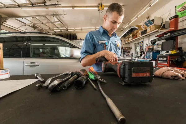 Trumbull Mobil Service Center - photo 2