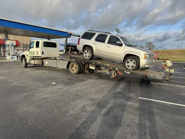 Hawkinsville Collision & Towing - photo 3