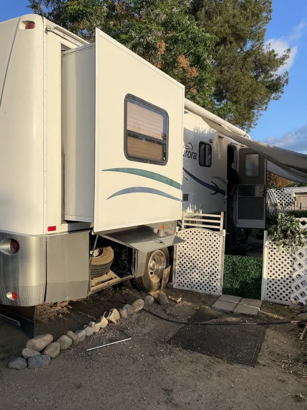 A1 RV Buyer - photo 3