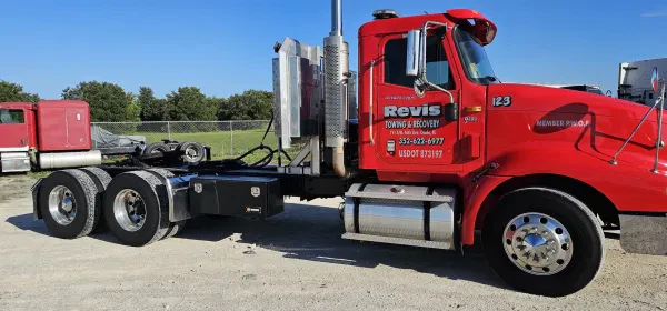 Revis Towing & Recovery of Ocala Inc - photo 3
