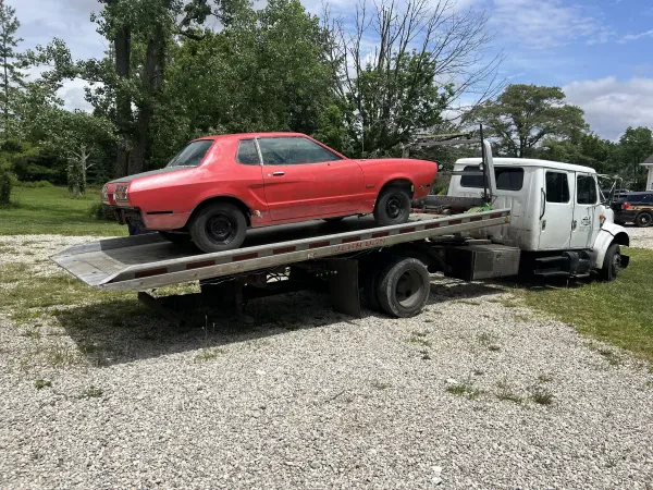 D and J Towing - photo 2