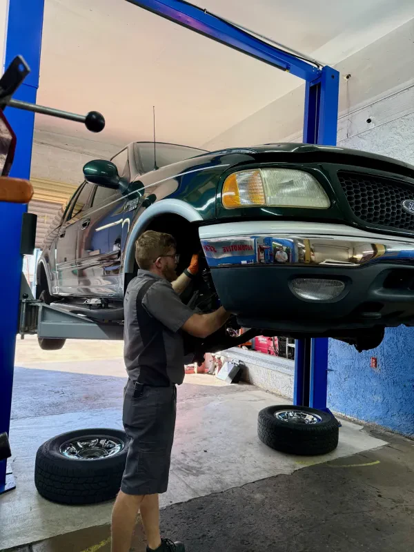 Breton's Automotive Repair - photo 2