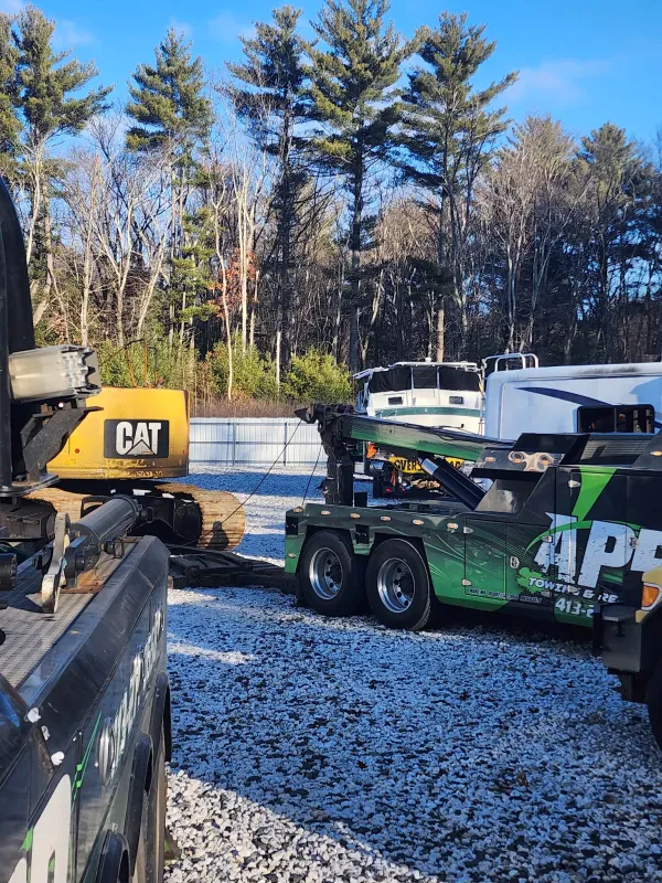 APR Towing & Recovery - photo 3