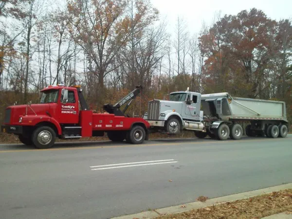 Local Towing - photo 3