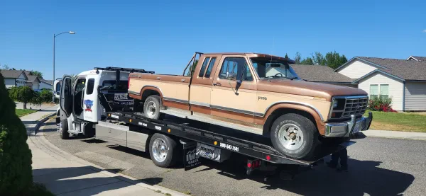 Casaday Bee-Line Service & Towing LLC - photo 4
