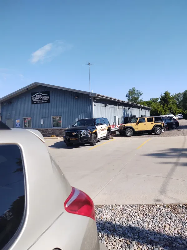 Roy's Autoworks - photo 3
