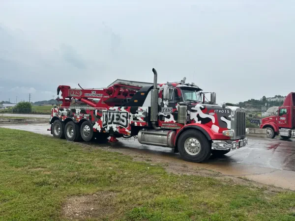 Ives Towing & Semi Truck Heavy Wrecker - photo 4