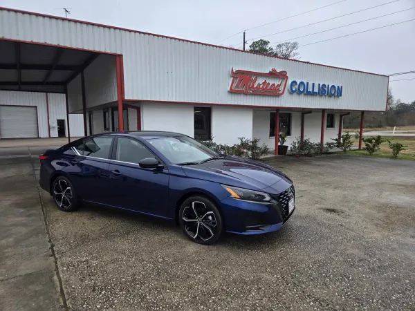 Milstead Collision - photo 3