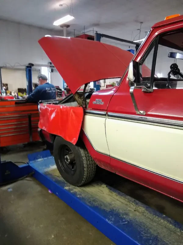 Wheeland's Auto & Truck Service - photo 3