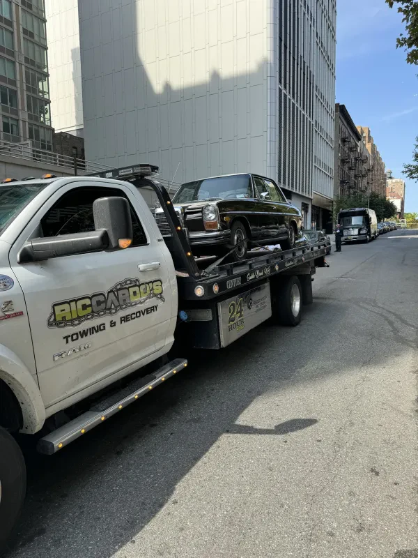 Riccardos Towing & Recovery - photo 3