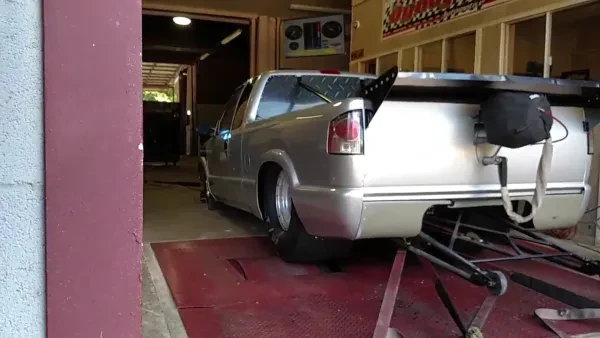 Montee's Auto World Inc Wrecker and Towing Service,Window Tinting, Locksmith Cars Homes 24 Hrs Service,Dyno Tuning - photo 2