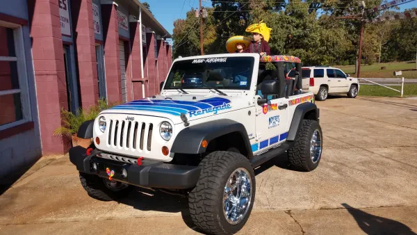 Montee's Auto World Inc Wrecker and Towing Service,Window Tinting, Locksmith Cars Homes 24 Hrs Service,Dyno Tuning - photo 4