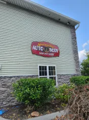 Sturbridge Auto Body