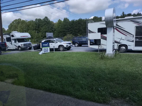 Jim Donnies RV Service Center - photo 4