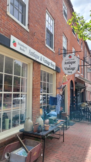 Strawberry Banke Antique and Vintage Shop