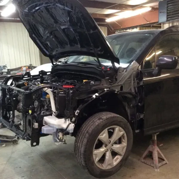 Lindsay's Auto Body & Paint - photo 4
